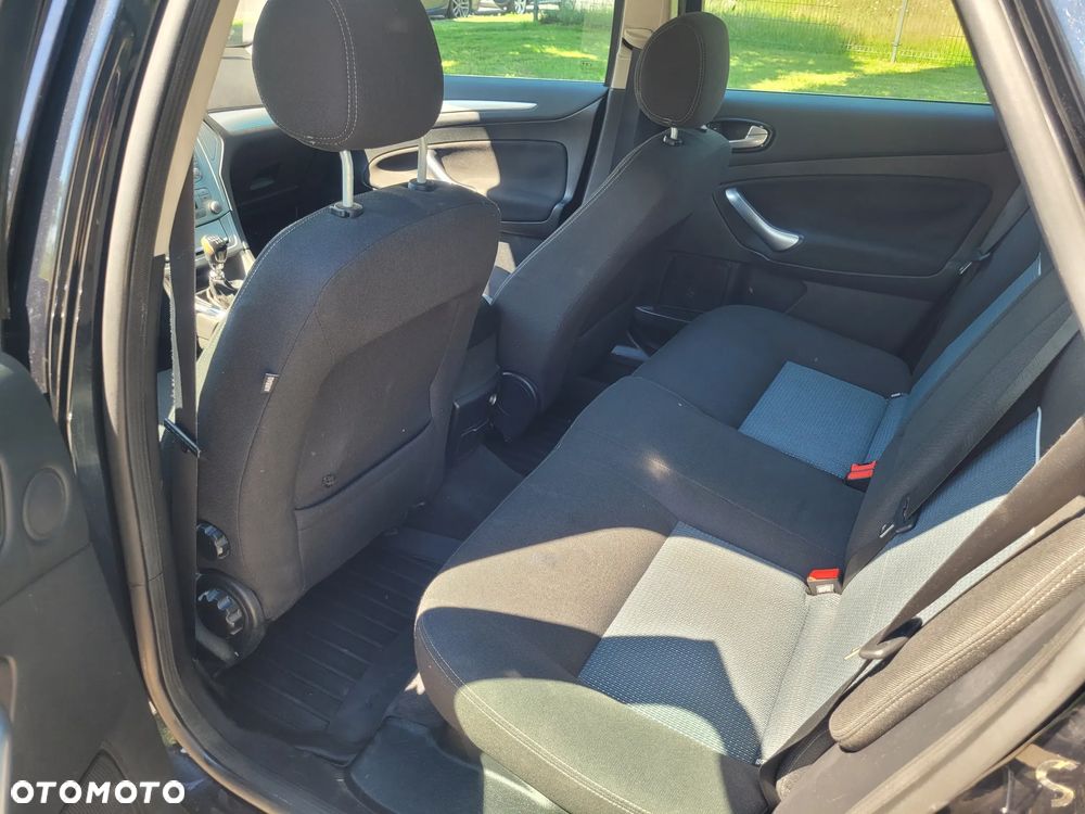 Ford Mondeo - 10