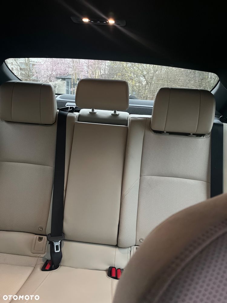 Toyota Camry 2.5 Hybrid Dynamic Force Executive e-CVT - 15