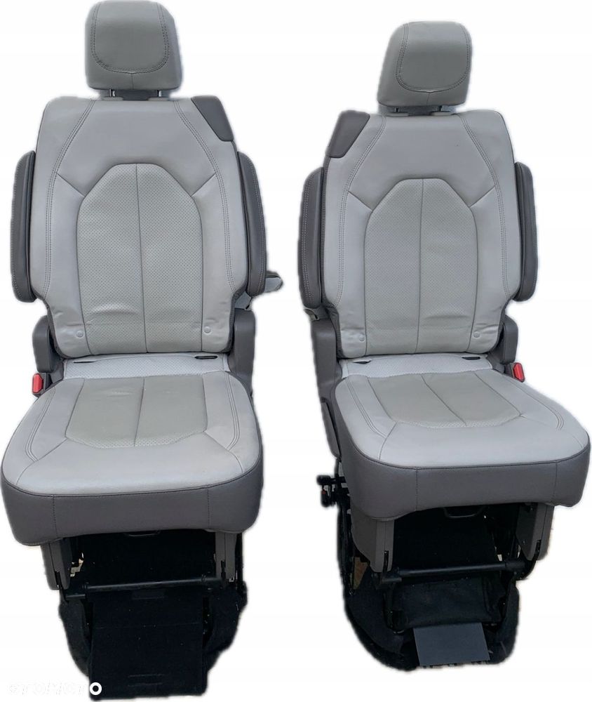 U7 CHRYSLER PACIFICA II 16- FOTEL PRAWY TYŁ II RZĄD SKÓRA - 1