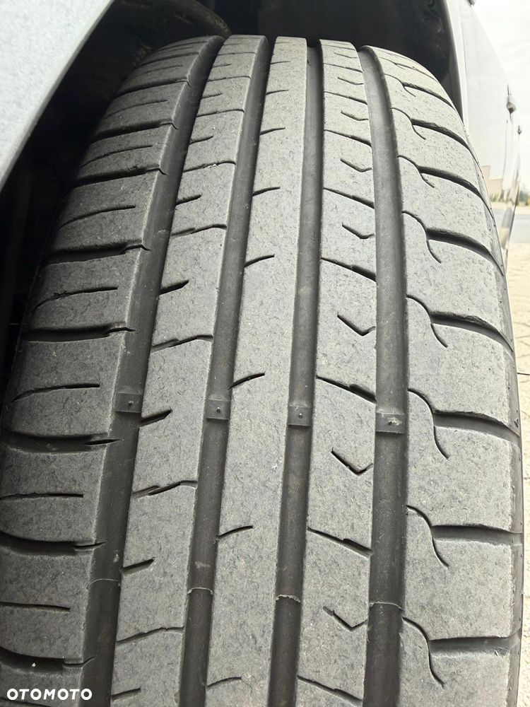 Toyota Avensis 2.0 D-4D Prestige - 5