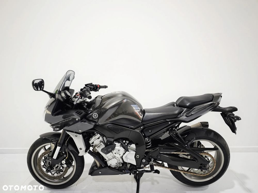 Yamaha FZ - 4