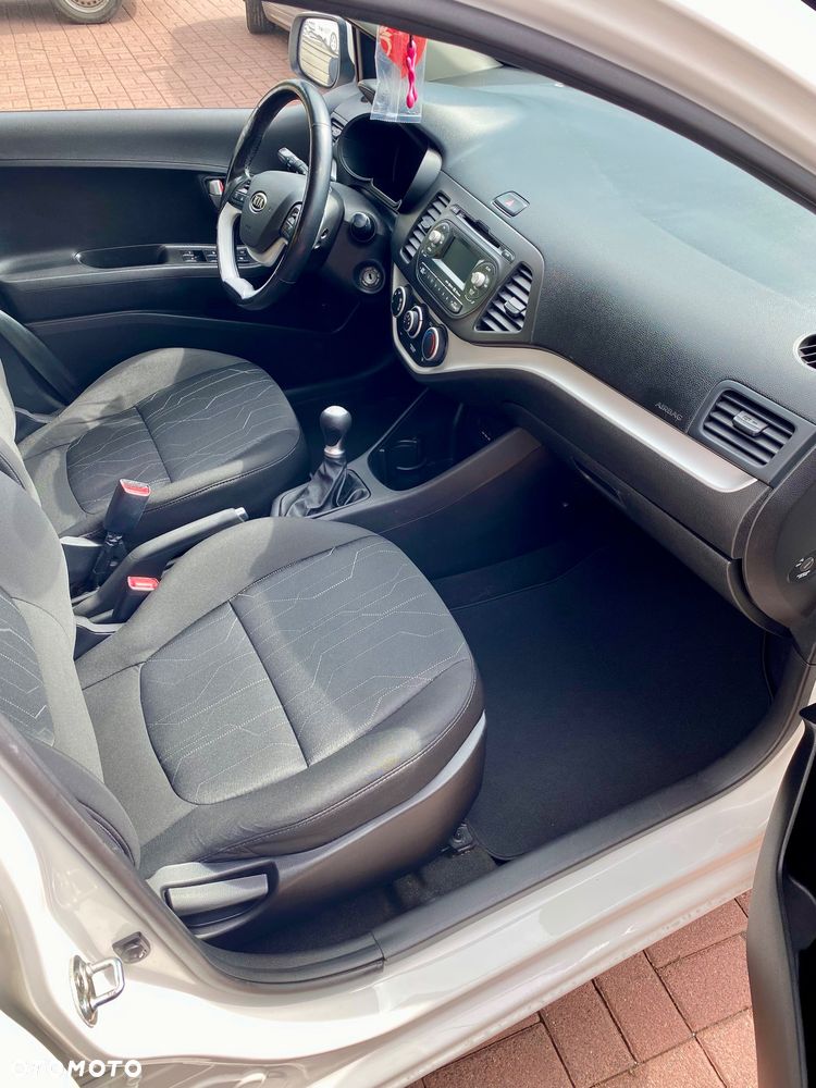 Kia Picanto 1.2 L - 6