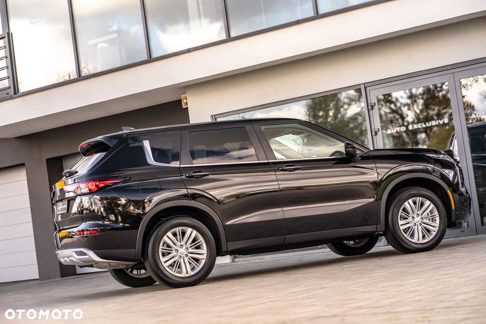 Mitsubishi Outlander - 26