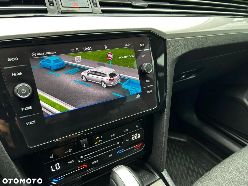 Volkswagen Passat 2.0 TDI EVO Business DSG - 28