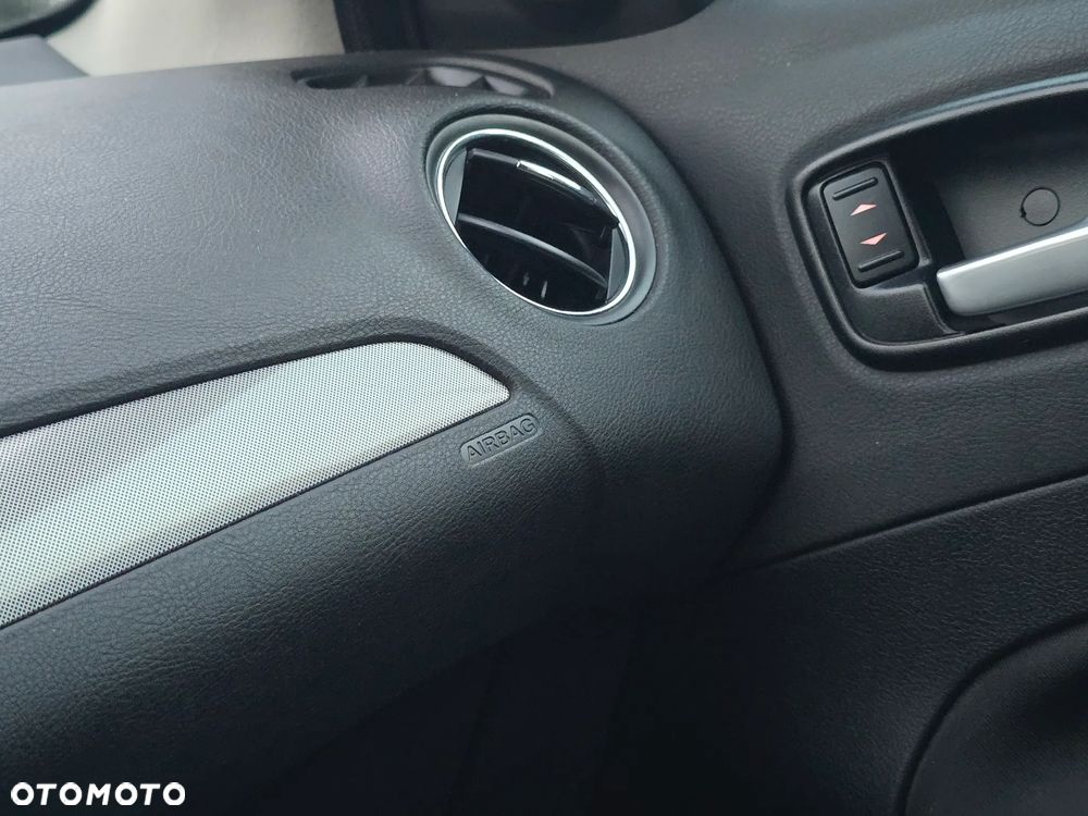 Ford Mondeo - 34