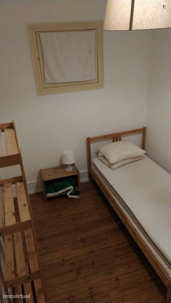 Quarto - localizado em Alcântara Lisbon - Grande imagem: 2/9