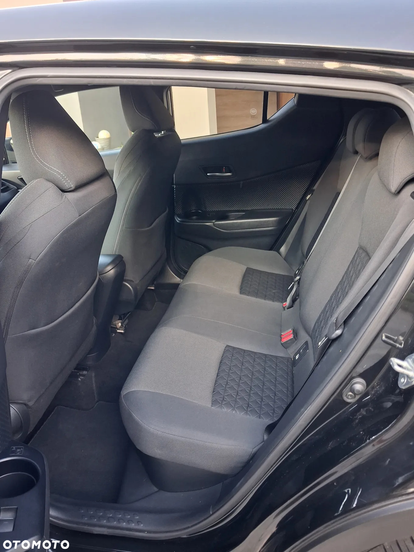 Toyota C-HR - 10