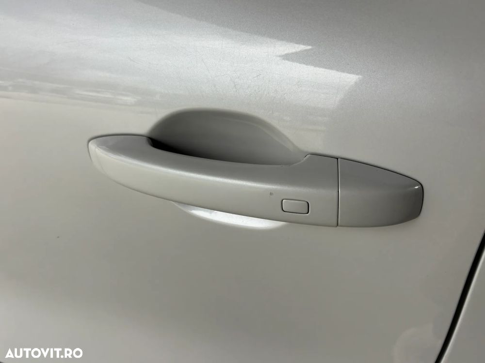 Renault Captur MHEV 140 Techno - 13