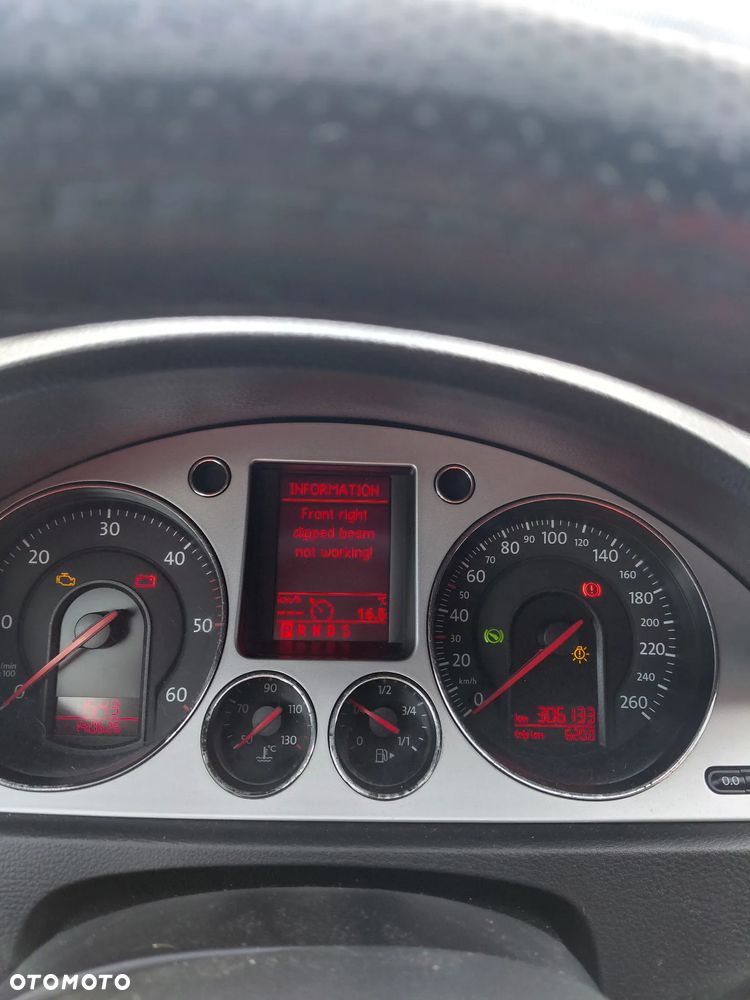 Volkswagen Passat 2.0 TDI DPF DSG Comfortline - 14