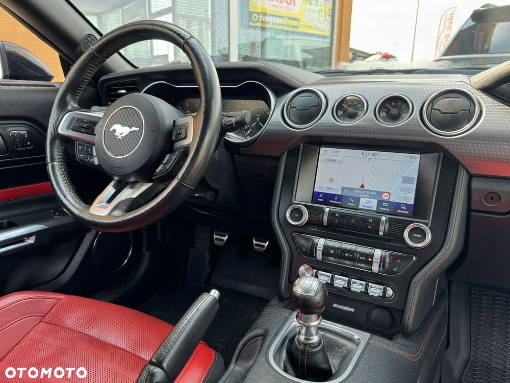 Ford Mustang - 24