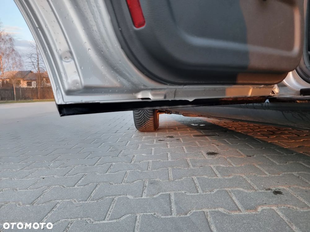 Audi A4 Limousine - 32