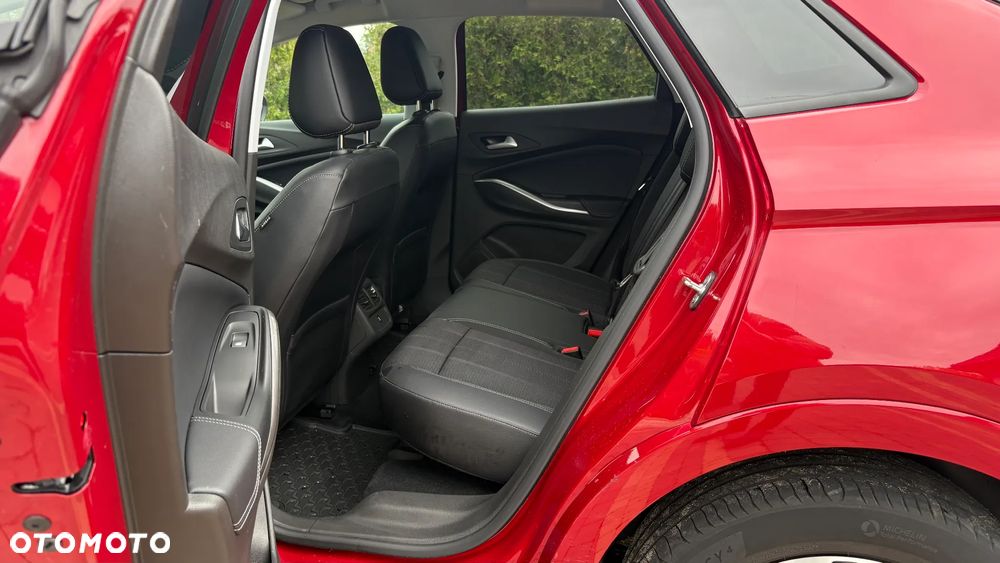 Opel Grandland 1.2 T Business Elegance S&S - 34