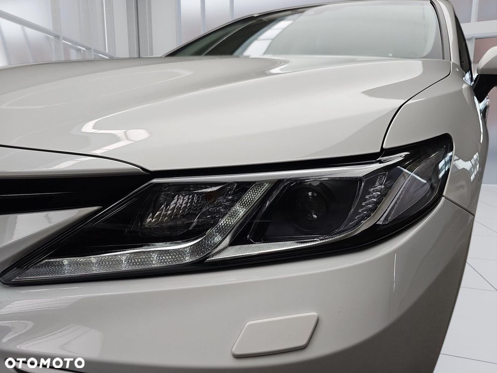 Toyota Camry 2.5 Hybrid Comfort CVT - 33
