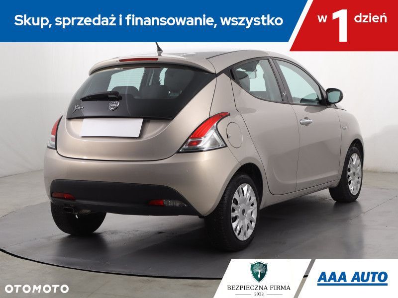 Lancia Ypsilon - 7