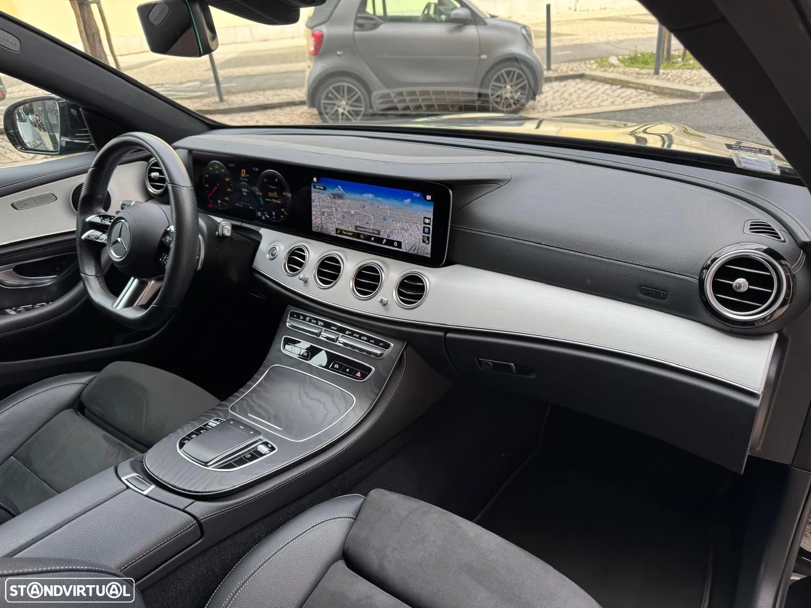 Mercedes-Benz E 220 d AMG Line - 20