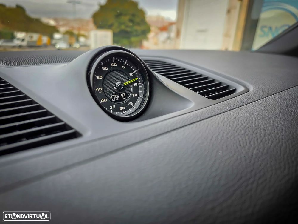 Porsche Cayenne Coupé E-Hybrid - 25