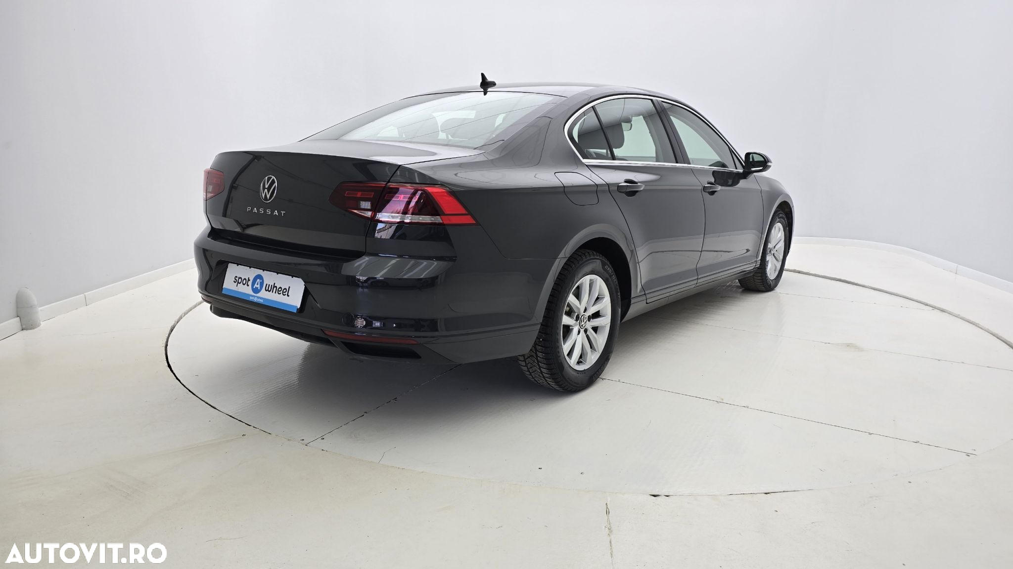 Volkswagen Passat - 6
