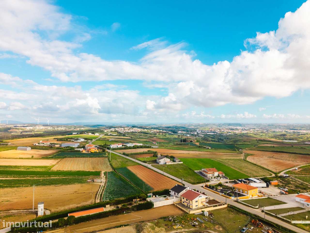 Moradia exclusiva com piscina aquecida, suite, garagem e jardim des... - Grande imagem: 5/50