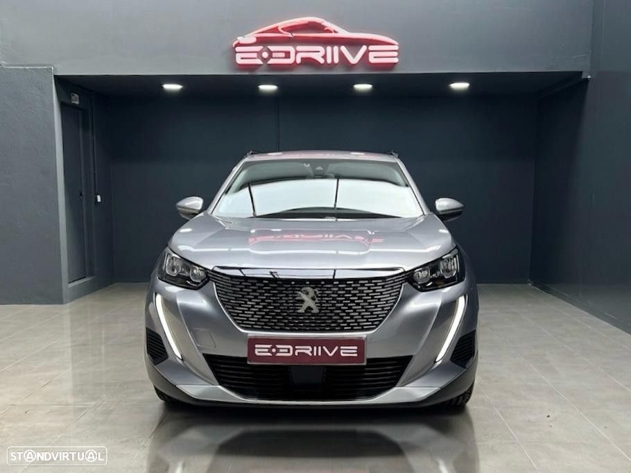 Peugeot 2008 1.2 PureTech Allure — fotografia 4