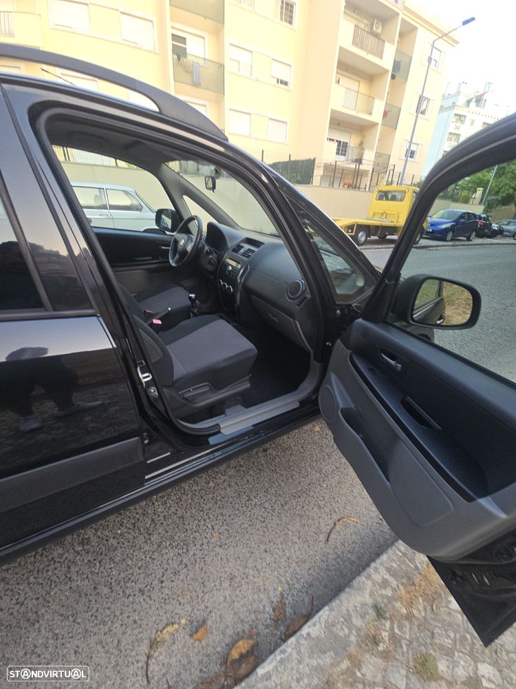 Suzuki SX4 1.5 GLX Outdoor Line - 19