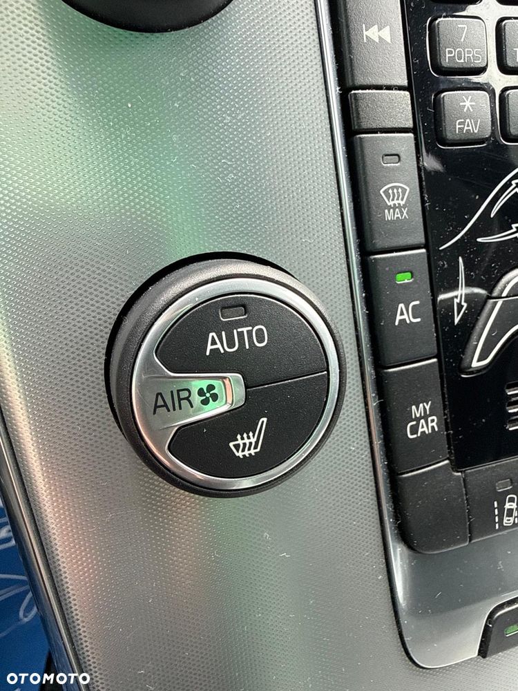 Volvo V40 D2 Geartronic - 26