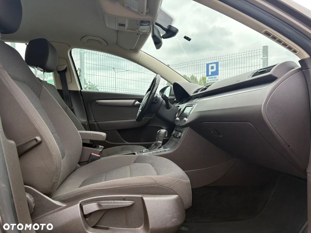 Volkswagen Passat 2.0 TDI DPF Comfortline DSG - 27