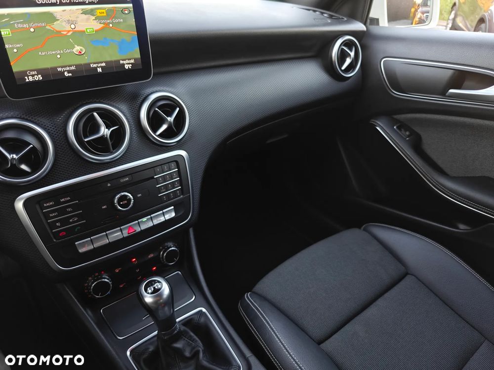 Mercedes-Benz Klasa A 180 (BlueEFFICIENCY) AMG Sport - 36