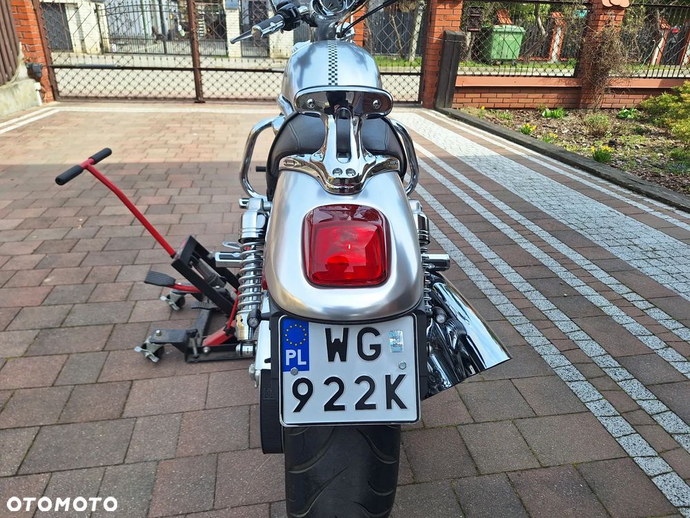 Harley-Davidson V-Rod Street Rod - 14