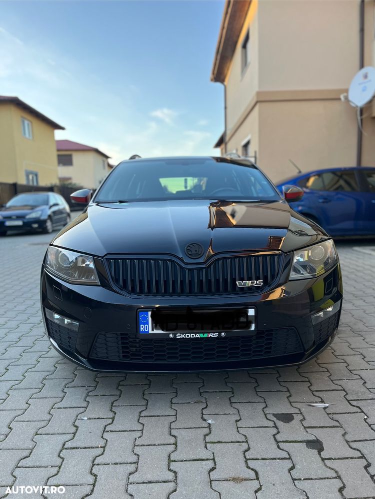 Skoda Octavia 2.0 TDI DSG RS - 2
