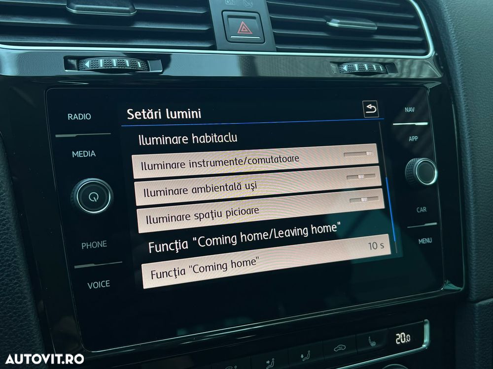 Volkswagen Golf 1.5 eTSI OPF DSG R-Line - 32