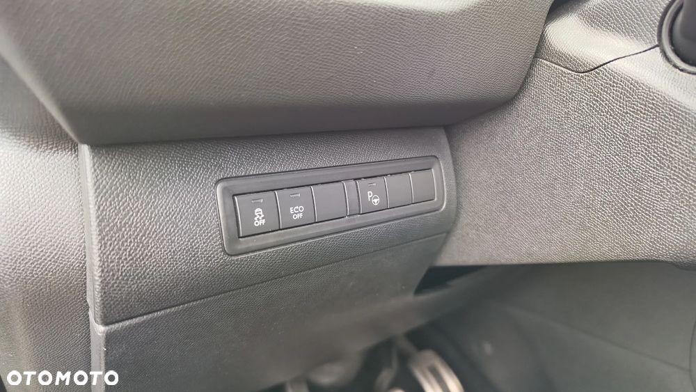 Peugeot 308 2016