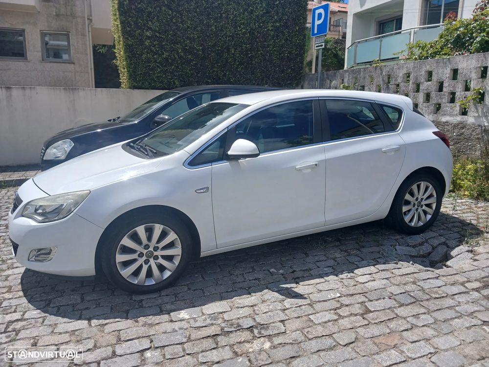 Opel Astra 1.7 CDTI Cosmo - 4