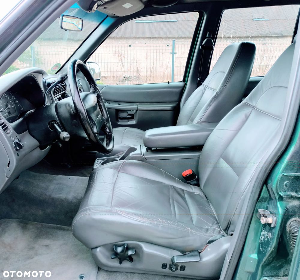 Ford Explorer 4.0 - 6