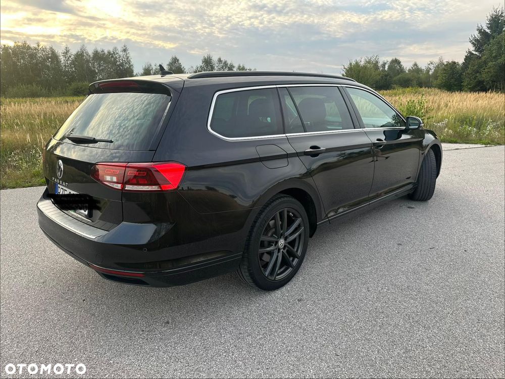 Volkswagen Passat Variant 2.0 TDI EVO Elegance DSG - 10
