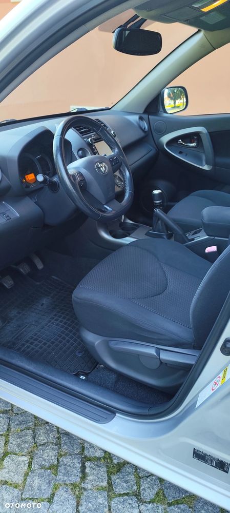 Toyota RAV4 - 17