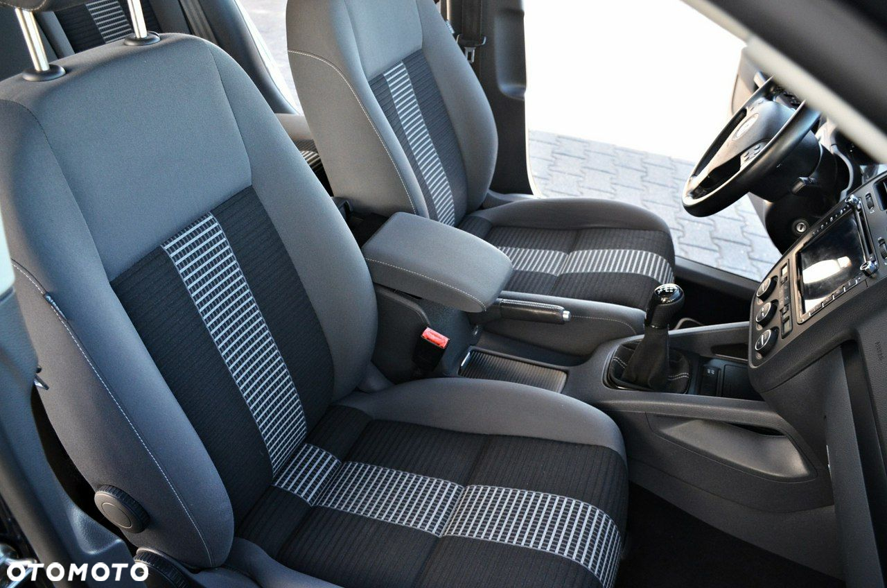 Volkswagen Golf - 21