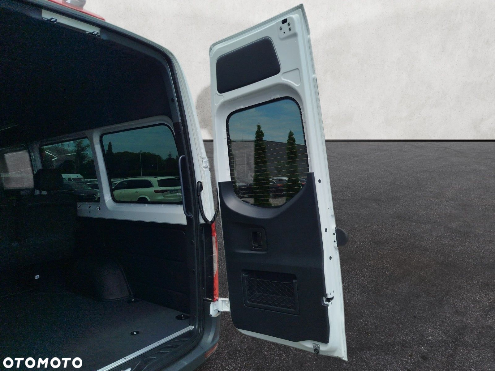 Mercedes-Benz Sprinter 319 CDI TOURER - 4