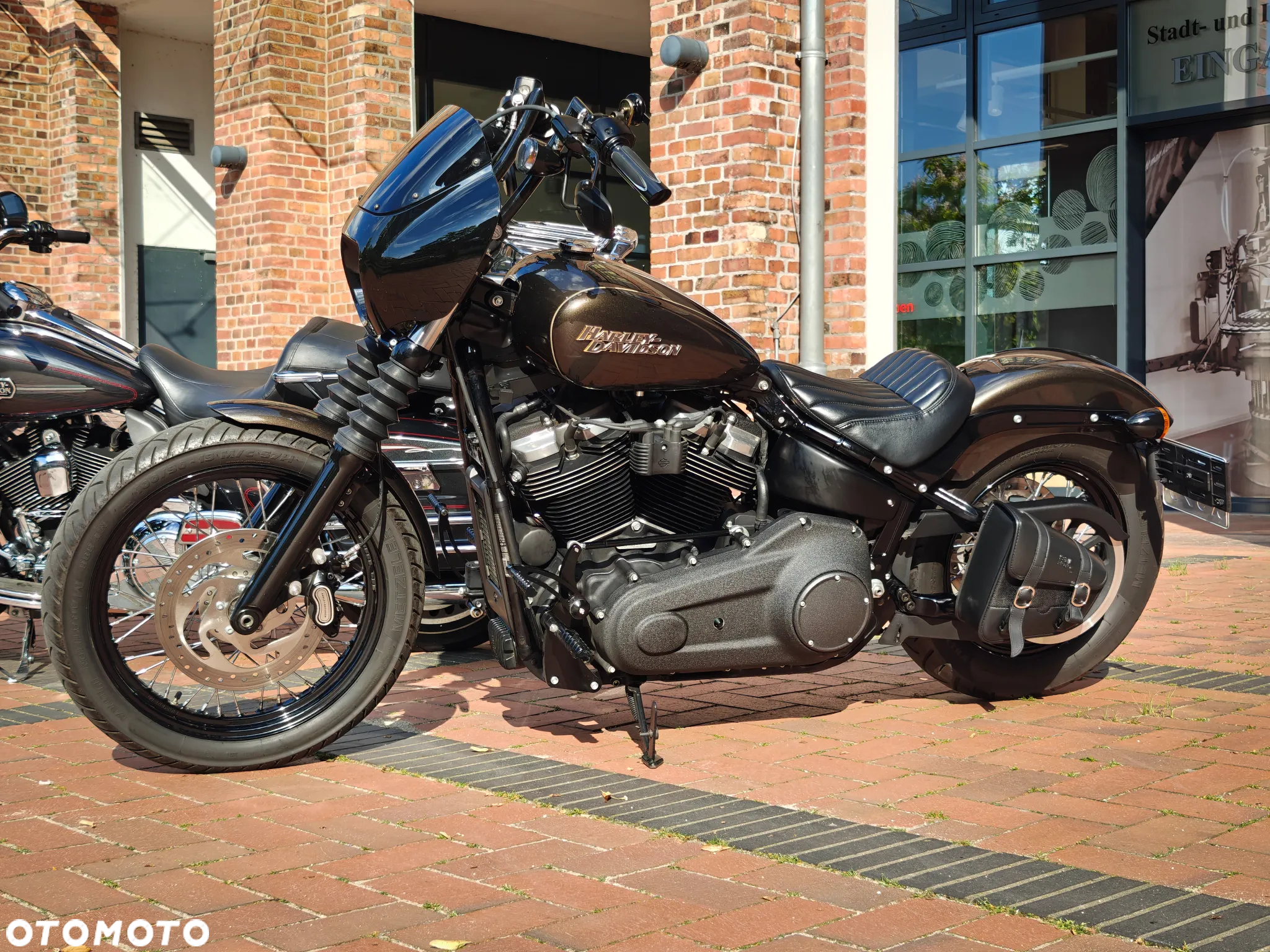 Harley-Davidson Softail Street Bob - 27