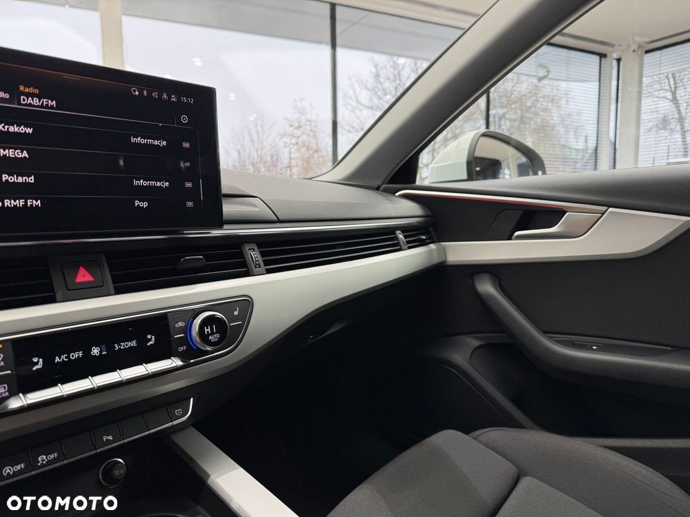 Audi A4 Limousine - 26