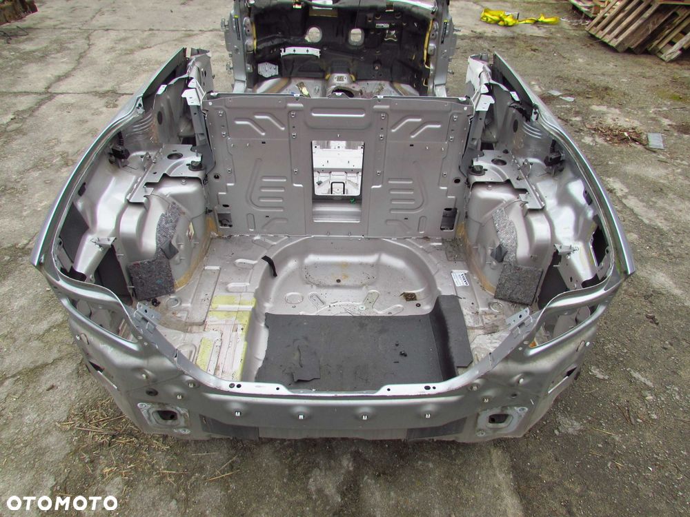 VOLVO C70 II 06-13 CWIARTKA BLOTNIK TYL LEWY 477 - 14