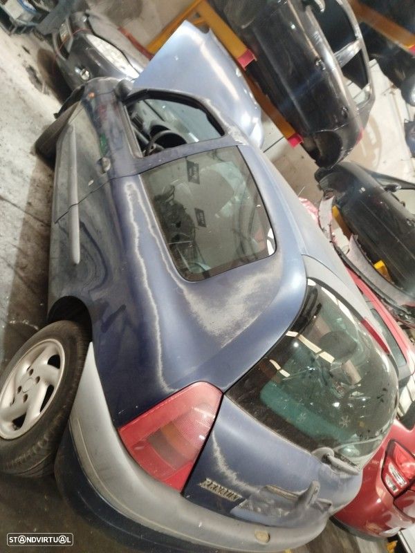 Para Peças Renault Clio Ii (Bb0/1/2_, Cb0/1/2_) - 2
