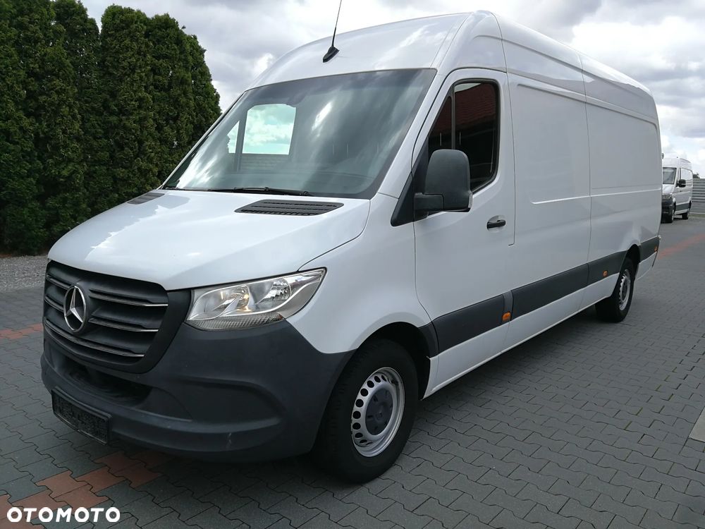 Mercedes-Benz Sprinter - 1