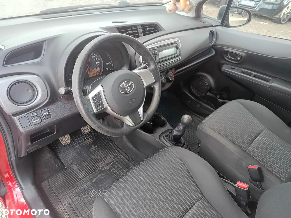 Toyota Yaris 1.0 Premium - 7