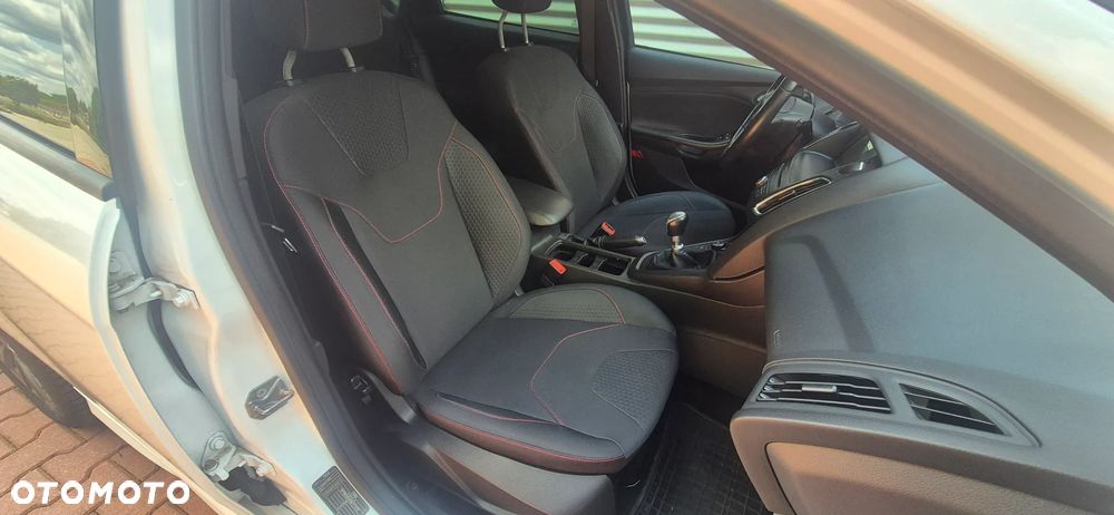 Ford Focus 1.5 EcoBoost ST-Line ASS - 26
