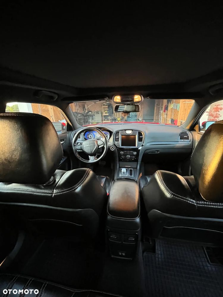 Chrysler 300s - 9