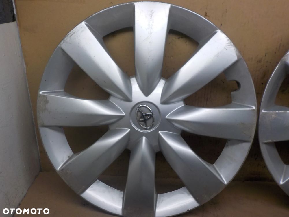 TOYOTA COROLLA AURIS KOŁPAK R16 42602-05101 - 2