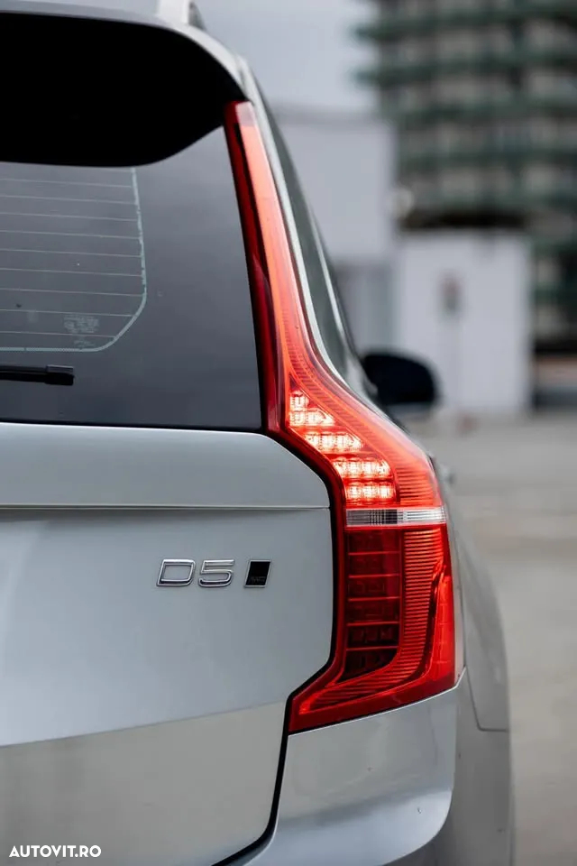 Volvo XC 90 D5 AWD Momentum - 3