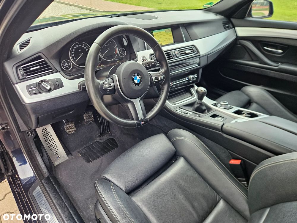 BMW Seria 5 520d M Sport - 16