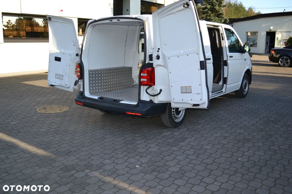 Volkswagen Transporter - 12