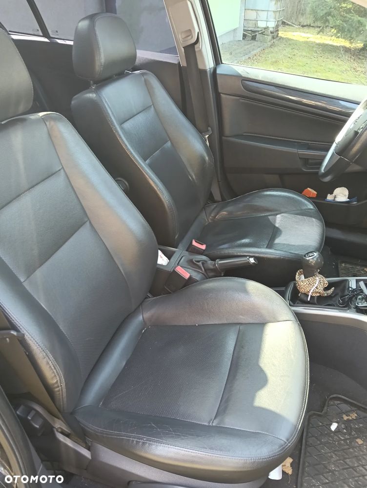 Opel Astra 2.0 T Cosmo - 15